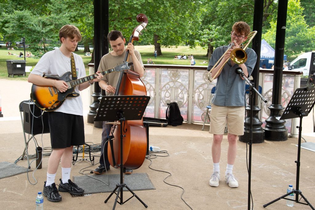 54611185130_337aa30baf_6k