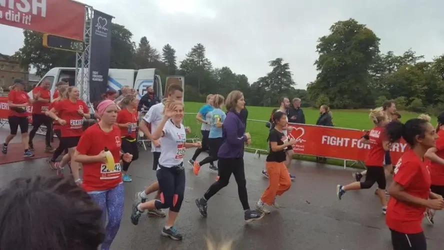 Natalie-Bird-and-Elliot-Chamberlain-Finish-line-01.10.2017.jpg