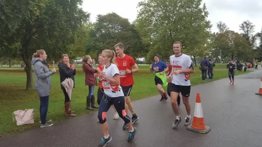 Natalie-Bird-and-Elliot-Chamberlain-during-the-race-01.10.2017.jpg